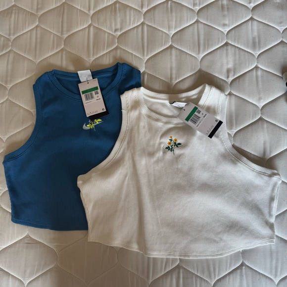 Blue and White Cropped Tank Tops with Floral Embroidery - Picture 1 of 1